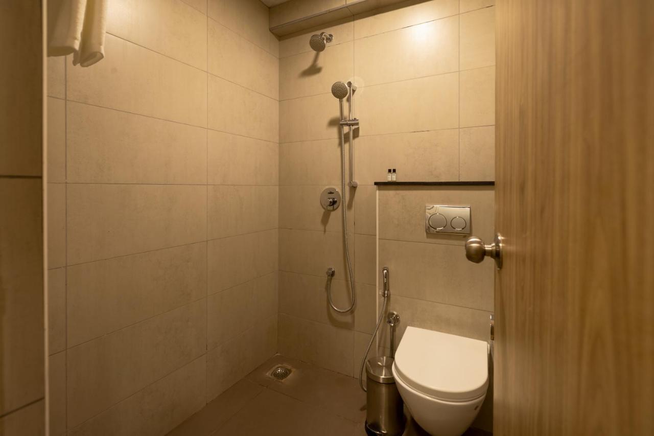 Olive Hotel Indiranagar 100Ft Road By Embassy Group Bangalore Extérieur photo