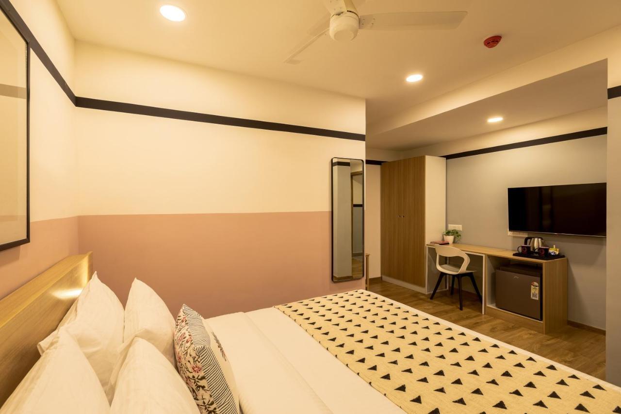 Olive Hotel Indiranagar 100Ft Road By Embassy Group Bangalore Extérieur photo