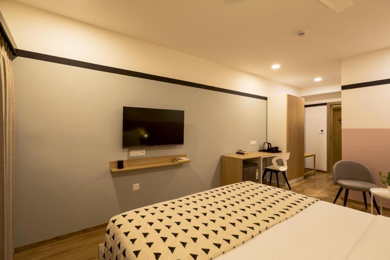 Olive Hotel Indiranagar 100Ft Road By Embassy Group Bangalore Extérieur photo