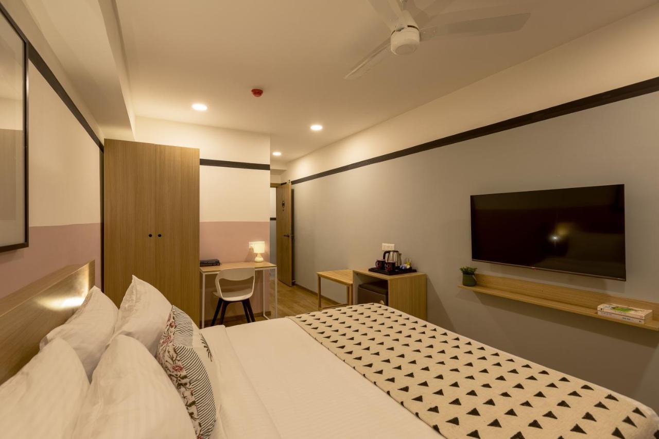 Olive Hotel Indiranagar 100Ft Road By Embassy Group Bangalore Extérieur photo